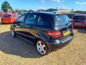 2010 Mercedes-Benz B Class 2.0 B200 Cdi Sport CVT 5dr in Black — image 5