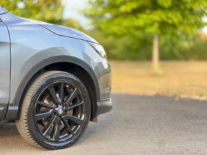 2016 Nissan Qashqai 1.5 Dci Tekna 2WD Euro 6 (s/s) 5dr in Grey — image 5