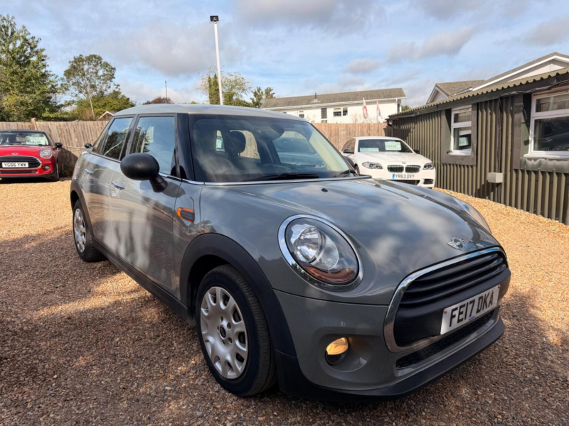 2017 MINI Hatch 1.2 One Euro 6 (s/s) 5dr in Grey — image 1