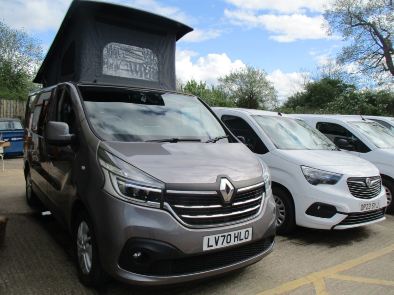 2020 Renault Trafic 2.0 Sl28 Dci 145 Auto Edc Sport Campervan in Grey — image 1