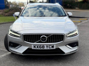 2018 Volvo V60 2.0 D4 Inscription Auto Euro 6 (s/s) 5dr in Silver — image 6