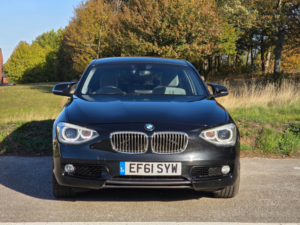 2011 BMW 1 Series 1.6 118i Urban Hatchback 5dr Petrol Auto Euro 5 (s/s) (170 Ps) in Black — image 2