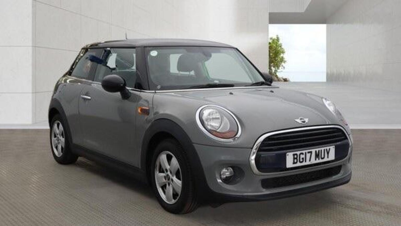 2017 MINI Hatch 1.5 Cooper Euro 6 (s/s) 3dr in Grey — image 1