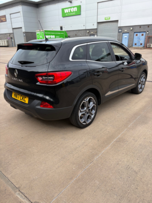 2017 Renault Kadjar 1.2 Tce Dynamique S Nav SUV 5dr Petrol Manual Euro 6 (s/s) (130 Ps) in Black — image 5