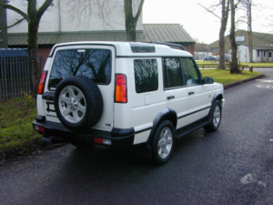 2003 Land Rover Discovery Ref 8732 - Land Rover Discovery Hse Auto (rhd - Ex Japan in White — image 3