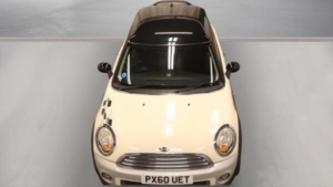 2010 MINI Hatch 1.6 Cooper Euro 5 3dr in White — image 3