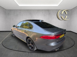 2017 Jaguar Xf 2.0d R-Sport Auto Euro 6 (s/s) 4dr in Grey — image 5