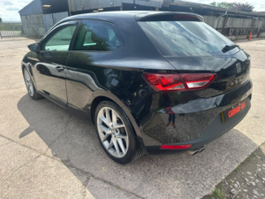 2016 SEAT Leon 2.0 Tdi Fr in Black — image 2