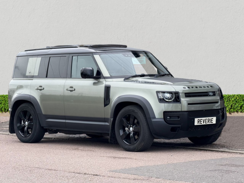 2020 Land Rover Defender 2.0 Sd4 First Edition SUV 5dr Diesel Auto 4WD Euro 6 (s/s) (240 Ps) in Green — image 1