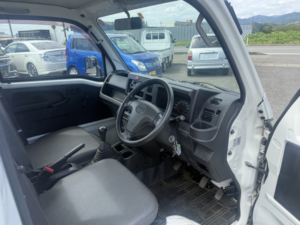2015 Daihatsu Hijet 660cc 4WD Pickup Truck in White — image 6