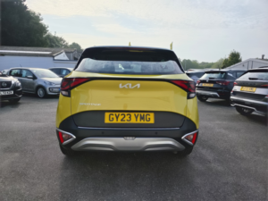 2023 Kia Sportage 1.6 T-Gdi 2 in Yellow — image 4