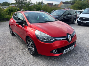 2015 Renault Clio 0.9 Tce Dynamique S Nav Euro 6 (s/s) 5dr in Red — image 4