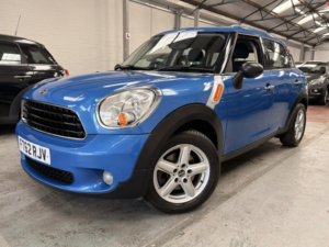 2012 MINI Countryman 1.6 One D Countryman in Blue — image 2