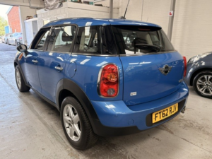 2012 MINI Countryman 1.6 One D Countryman in Blue — image 3