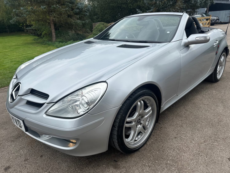 2005 Mercedes-Benz Slk Slk 350 V6 in Silver — image 1