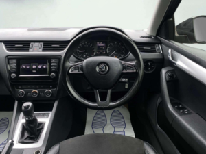 2015 Skoda Octavia 1.6 Tdi Se L Euro 6 (s/s) 5dr in Grey — image 4