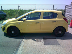 2011 Vauxhall Corsa 1.0 Ecoflex 12v S in Yellow — image 2