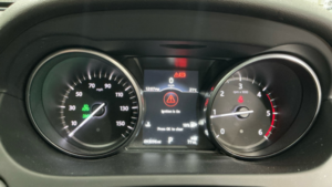 2016 Land Rover Discovery Sport Td4 Hse in Black — image 2