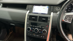 2016 Land Rover Discovery Sport Td4 Hse in Black — image 4