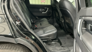 2016 Land Rover Discovery Sport Td4 Hse in Black — image 5