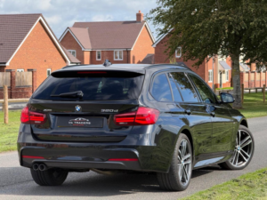 2019 BMW 3 Series 2.0 320d M Sport Shadow Edition Touring Auto Xdrive Euro 6 (s/s) 5dr in Black — image 4