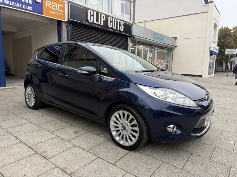2012 Ford Fiesta 1.6 Titanium in Blue — image 1