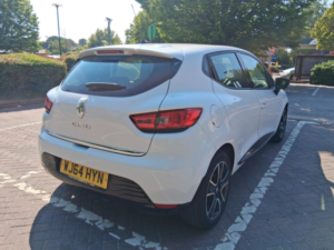 2014 Renault Clio 1.2 Dynamique Medianav 1.2 16v 75 in White — image 2