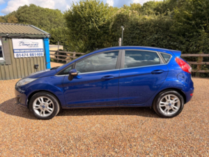 2016 Ford Fiesta 1.25 Zetec Euro 6 5dr in Blue — image 6