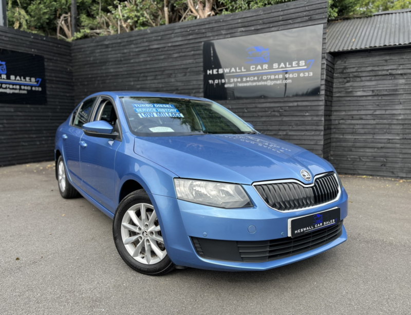 2013 Skoda Octavia 1.6 Tdi S in Blue — image 1