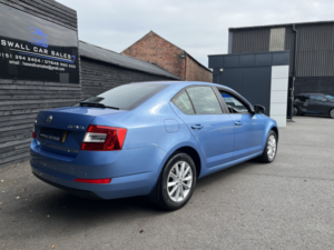 2013 Skoda Octavia 1.6 Tdi S in Blue — image 3