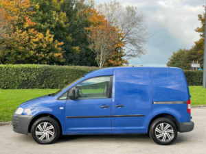 2009 Volkswagen Caddy 2.0 Sdi Pd C20 L1 Standard Roof 4dr in Blue — image 4