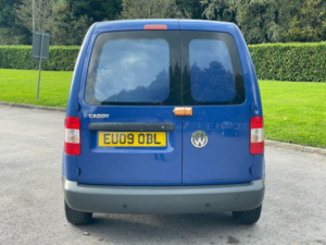 2009 Volkswagen Caddy 2.0 Sdi Pd C20 L1 Standard Roof 4dr in Blue — image 6