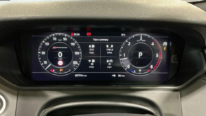 2018 Land Rover Range Rover Velar 2.0 D240 R-Dynamic Hse Auto 4WD Euro 6 (s/s) 5dr in Black — image 4