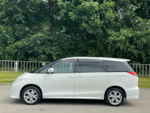 2008 Toyota Estima MPV in White — image 4