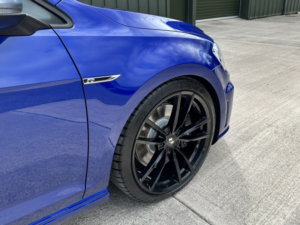 2016 Volkswagen Golf 2.0 Tsi Bluemotion Tech R in Blue — image 5