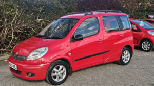 2003 Toyota Yaris Verso 1.3 Vvt-I T Spirit in Red — image 3