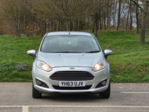 2013 Ford Fiesta 1.25 Zetec Euro 5 3dr in Silver — image 2