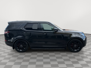 2017 Land Rover Discovery 2.0 Sd4 Hse SUV 5dr Diesel Auto 4WD Euro 6 (s/s) (240 Ps) in Black — image 6