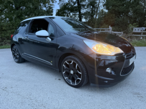 2012 Citroen Ds3 1.6 E-Hdi Airdream Dstyle Plus in Black — image 2