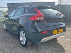 2014 Volvo V40 Cross Country 1.6 D2 Lux Powershift Euro 5 (s/s) 5dr in Black — image 4