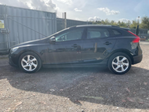 2014 Volvo V40 Cross Country 1.6 D2 Lux Powershift Euro 5 (s/s) 5dr in Black — image 6