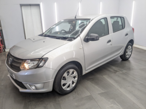 2016 Dacia Sandero 1.2 Ambiance Hatchback 5dr Petrol Manual Euro 6 (75 Ps) in Silver — image 4