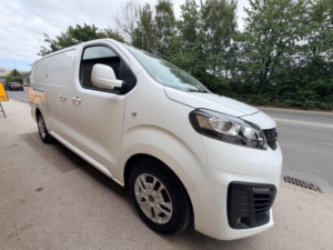2020 Vauxhall Vivaro 1.5 Turbo D 2900 Sportive L2 H1 Euro 6 (s/s) 5dr in White — image 3