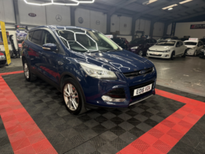 2016 Ford Kuga 2.0 Tdci Titanium X in Blue — image 3