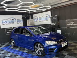 2017 Volkswagen Golf 2.0 Tsi Bluemotion Tech R in Blue — image 2