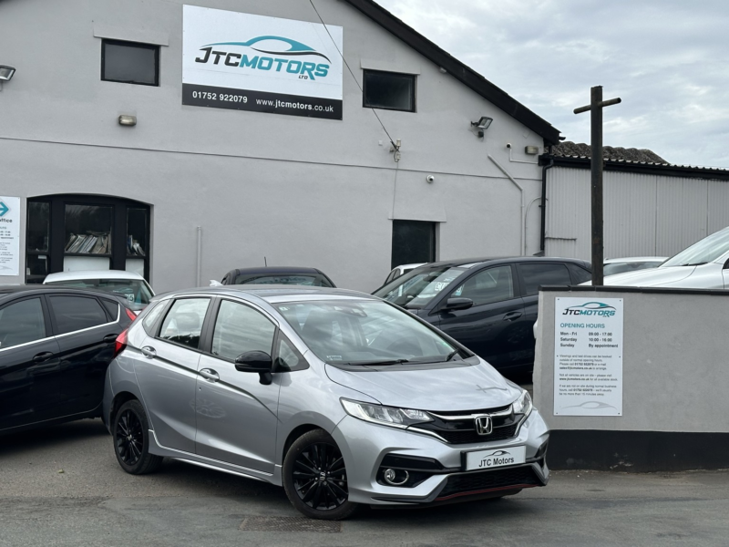 2018 Honda Jazz 1.5 I-Vtec Sport 5dr Man, Petrol, Silver + 1 Owner in Silver — image 1