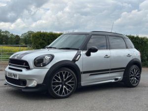 2016 MINI Countryman 2.0 Cooper Sd Auto All4 Euro 5 5dr in Silver — image 4