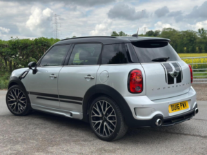 2016 MINI Countryman 2.0 Cooper Sd Auto All4 Euro 5 5dr in Silver — image 6