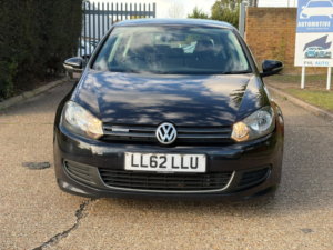 2012 Volkswagen Golf 1.6 Tdi Bluemotion in Black — image 3