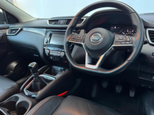 2017 Nissan Qashqai 1.5 Dci Tekna Euro 6 (s/s) 5dr — image 4